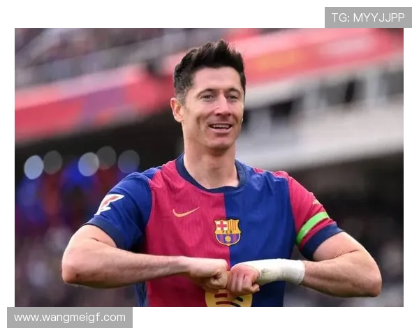 拉菲尼亚制胜进球助巴萨险胜十人拉斯帕尔马斯巩固西甲争冠势头